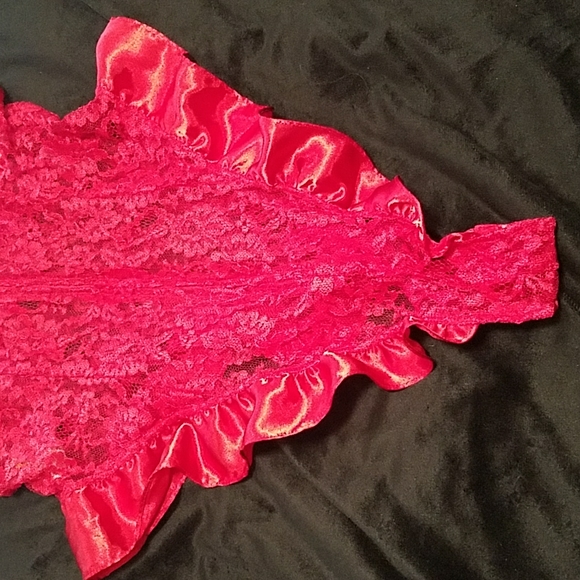 Victoria’s Secret Red 90's Gold Label Vintage Lace Teddy Satin Ruffle Bodysuit - Picture 12 of 16